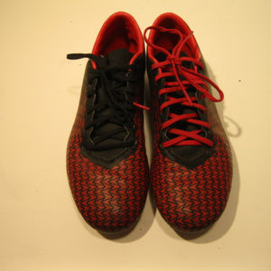 Under Armour Red Black Soccer Shoe 10.5